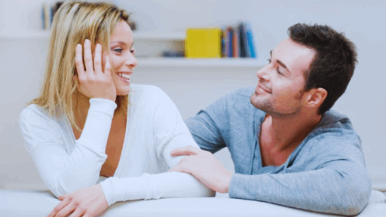 Seul(e) en Europe ? Cette nouvelle tendance de rencontres change la vie des célibataires