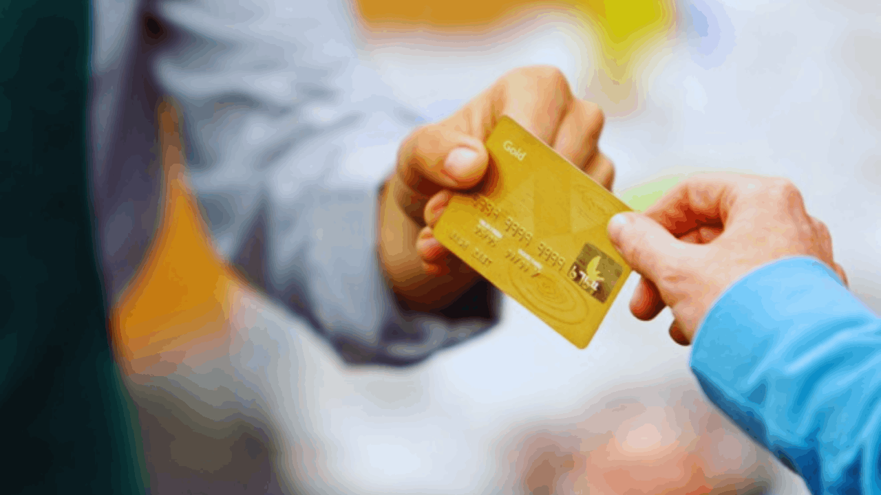 Comment demander une carte de crédit étudiante à faible taux d'intérêt en Belgique
