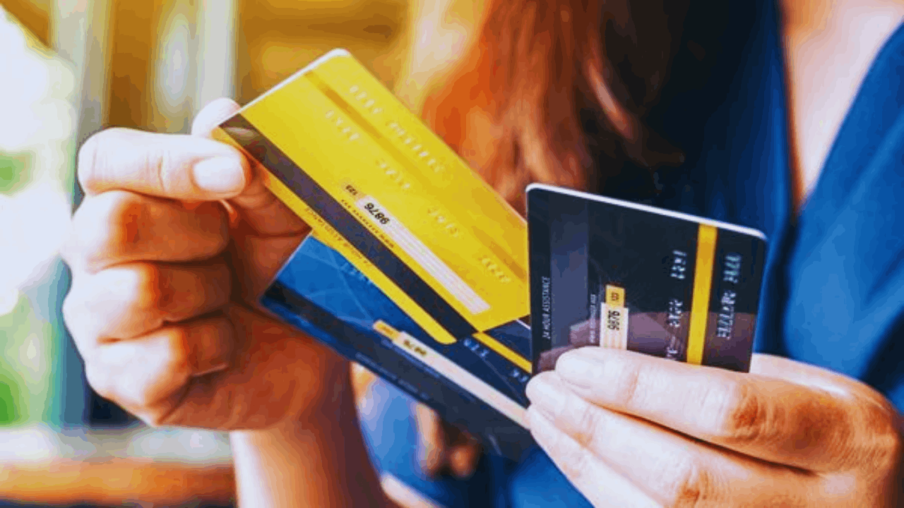 Comment demander une carte de crédit étudiante à faible taux d'intérêt en Belgique